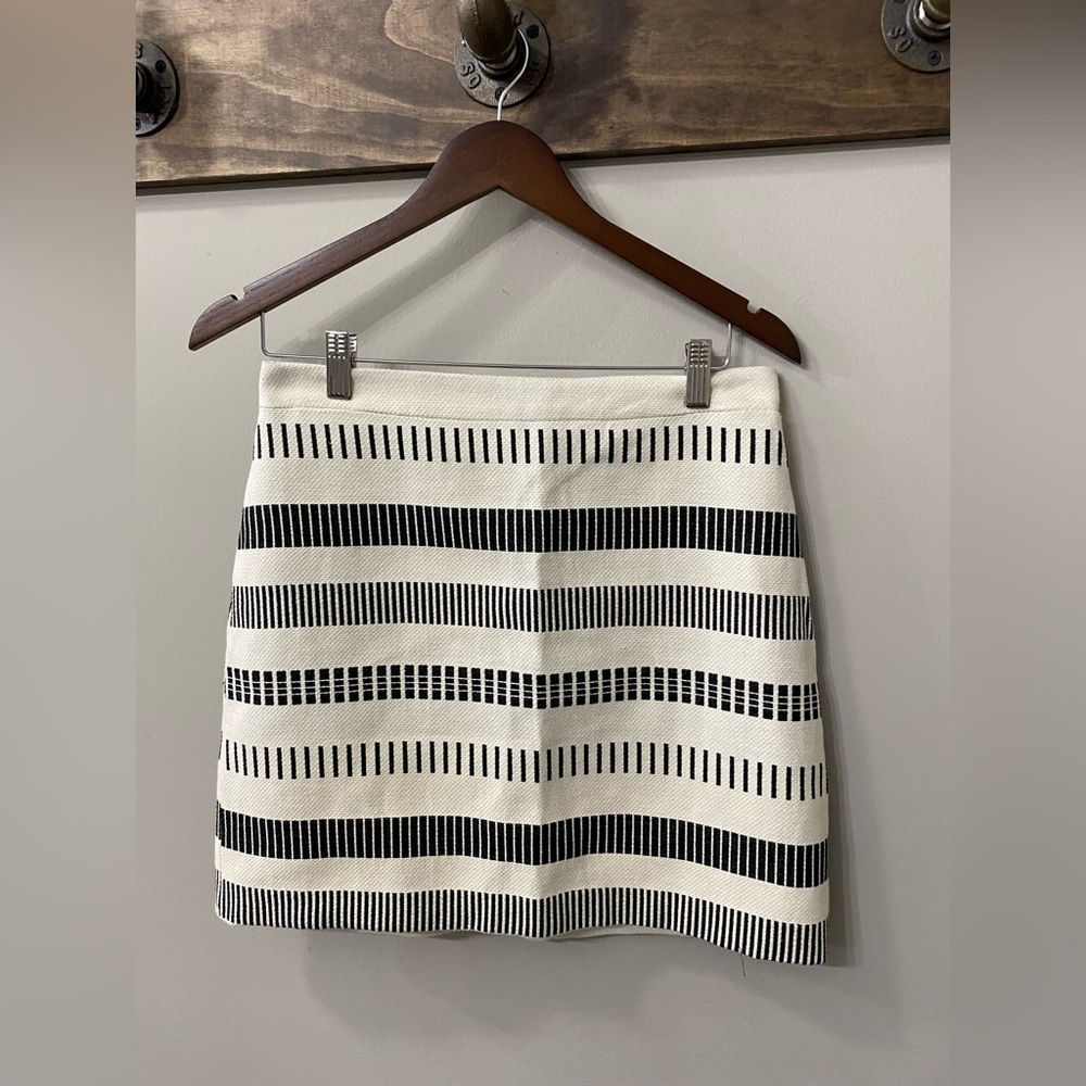 NWOT Zara skirt in cream and black. Women’s size M - Picture 2 of 13
